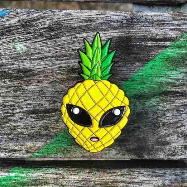 Tropicalien Pin