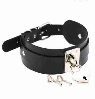 KEY TO MY HEART FAUX LEATHER CHOKER