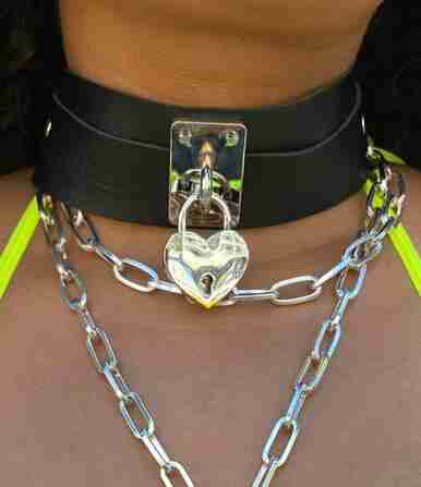 KEY TO MY HEART FAUX LEATHER CHOKER